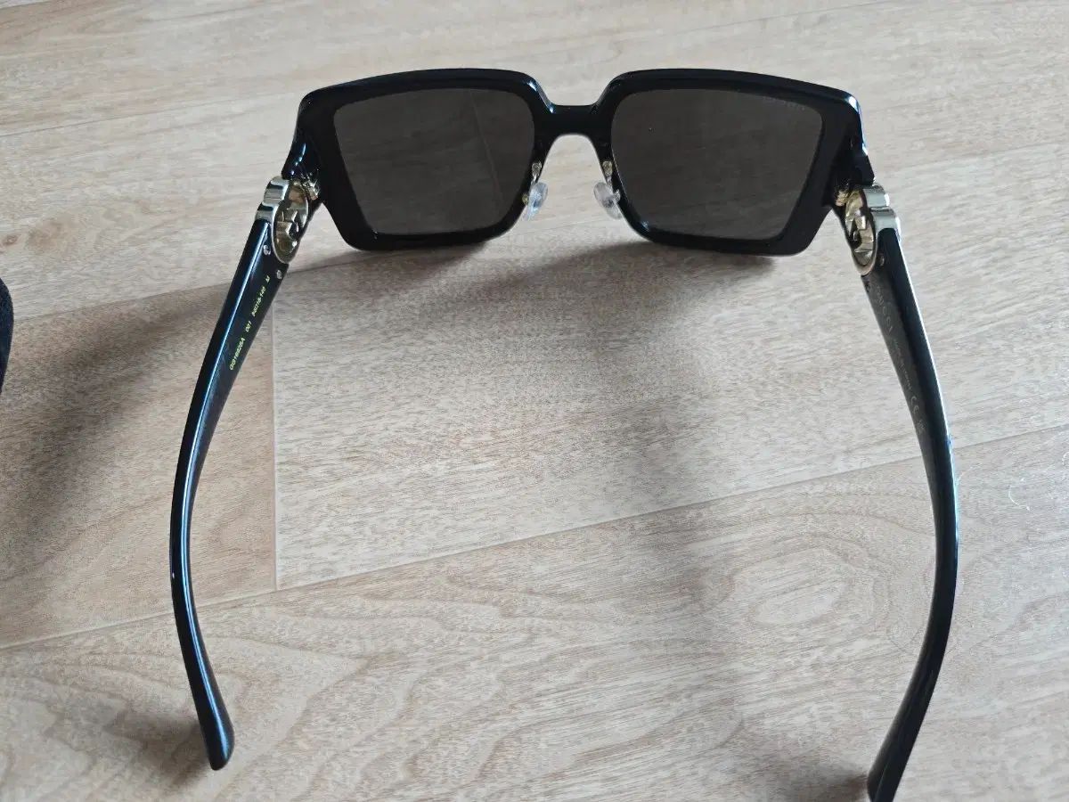 グッチ ブラック サングラス レディース