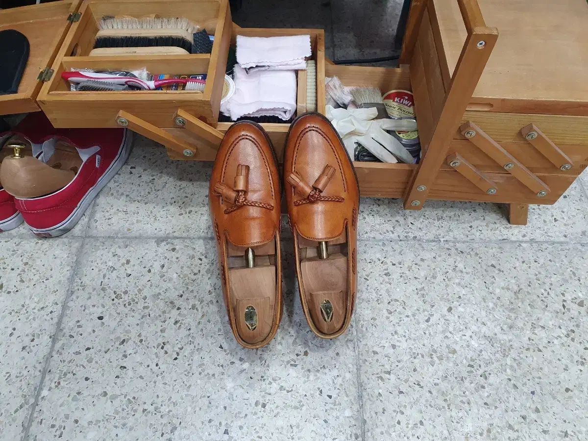 Crockett-Jones クロケット-ジョーンズ ラングハム