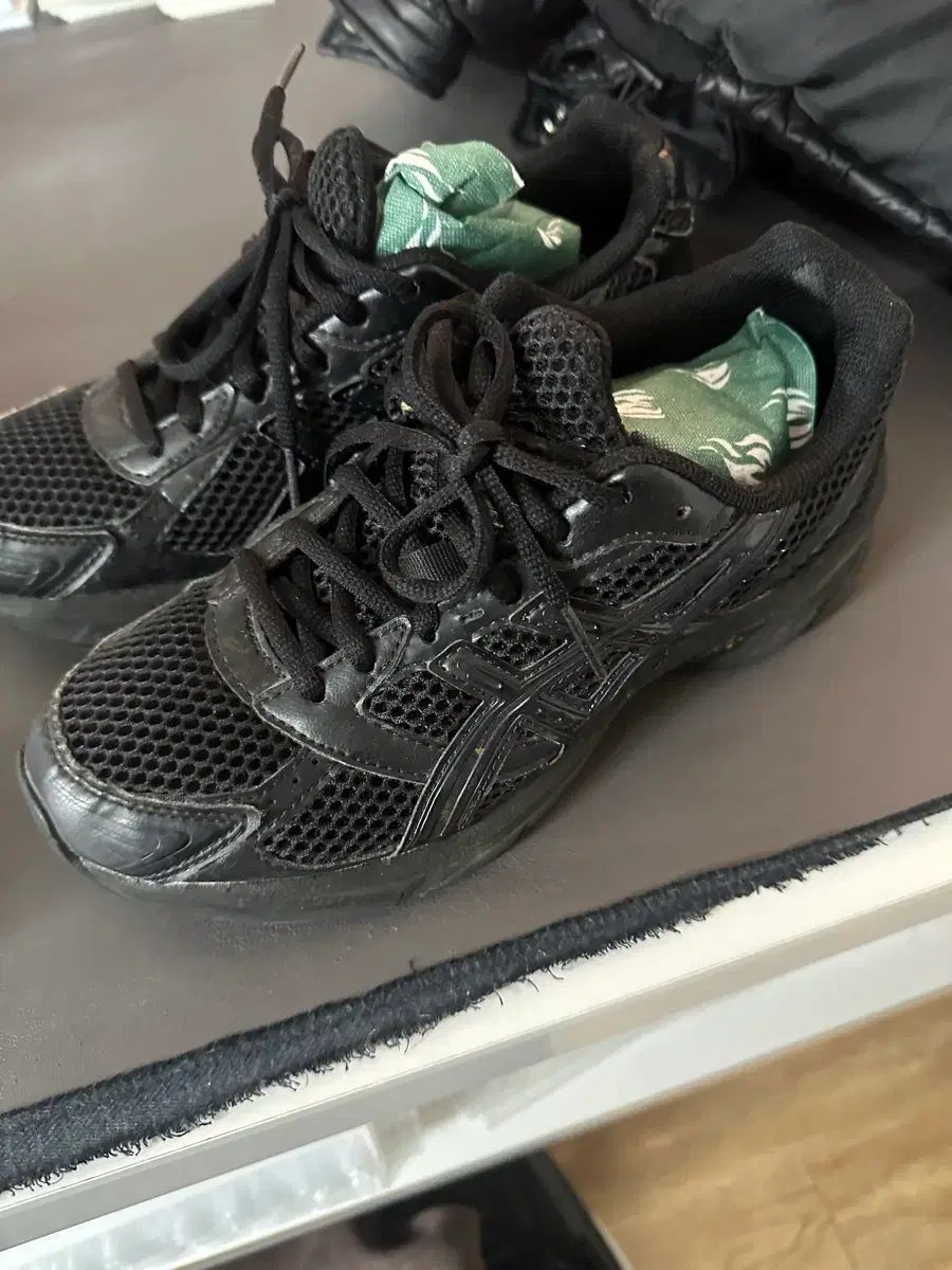 アシックス ゲル 1130 ブラック 250 サイズ