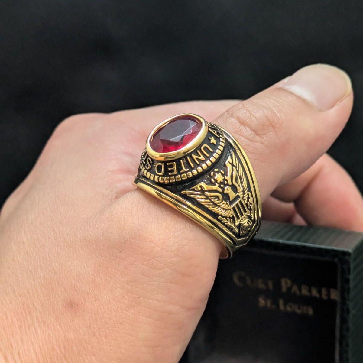 ヴィンテージ アメリカ陸軍 ミリタリーリング ゴールドカラー レッド
