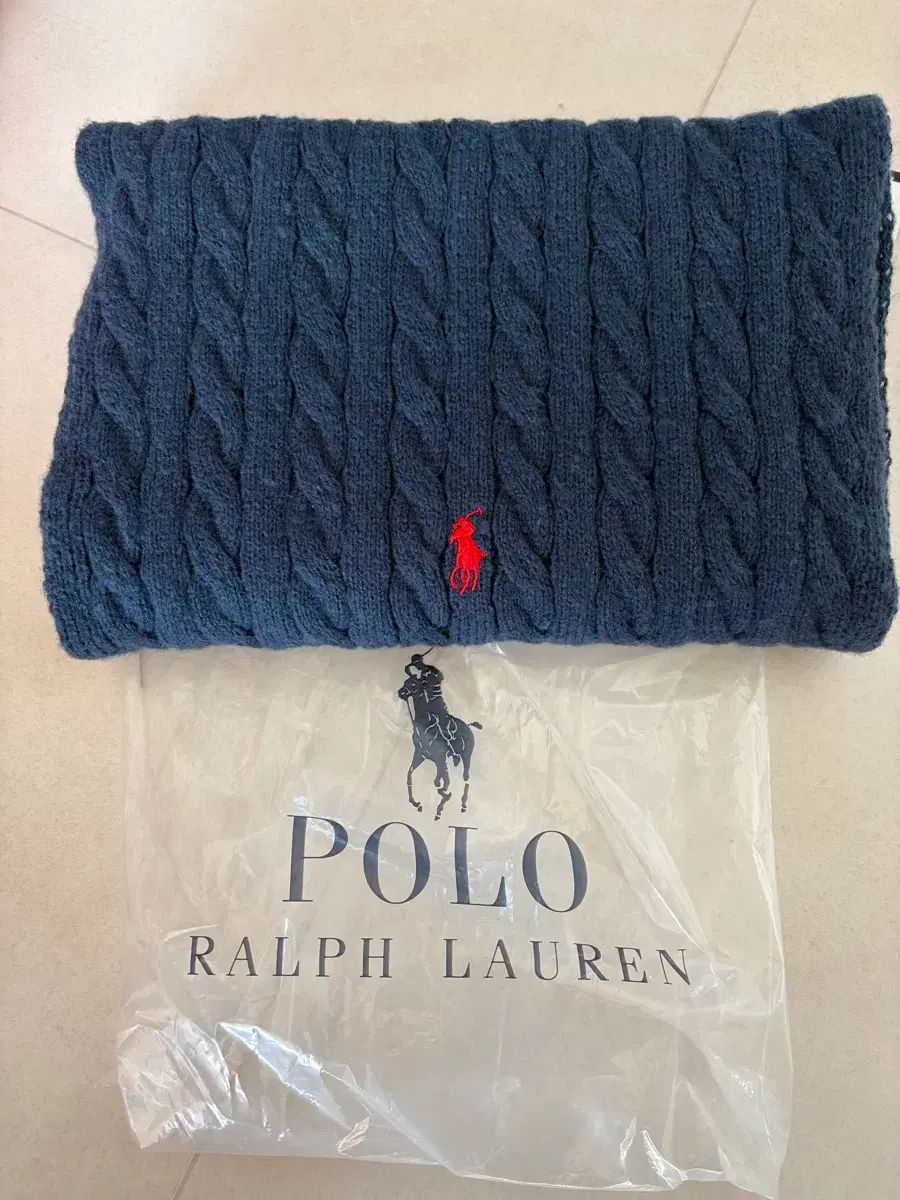 ポロ ケーブル編み ネックウォーマー