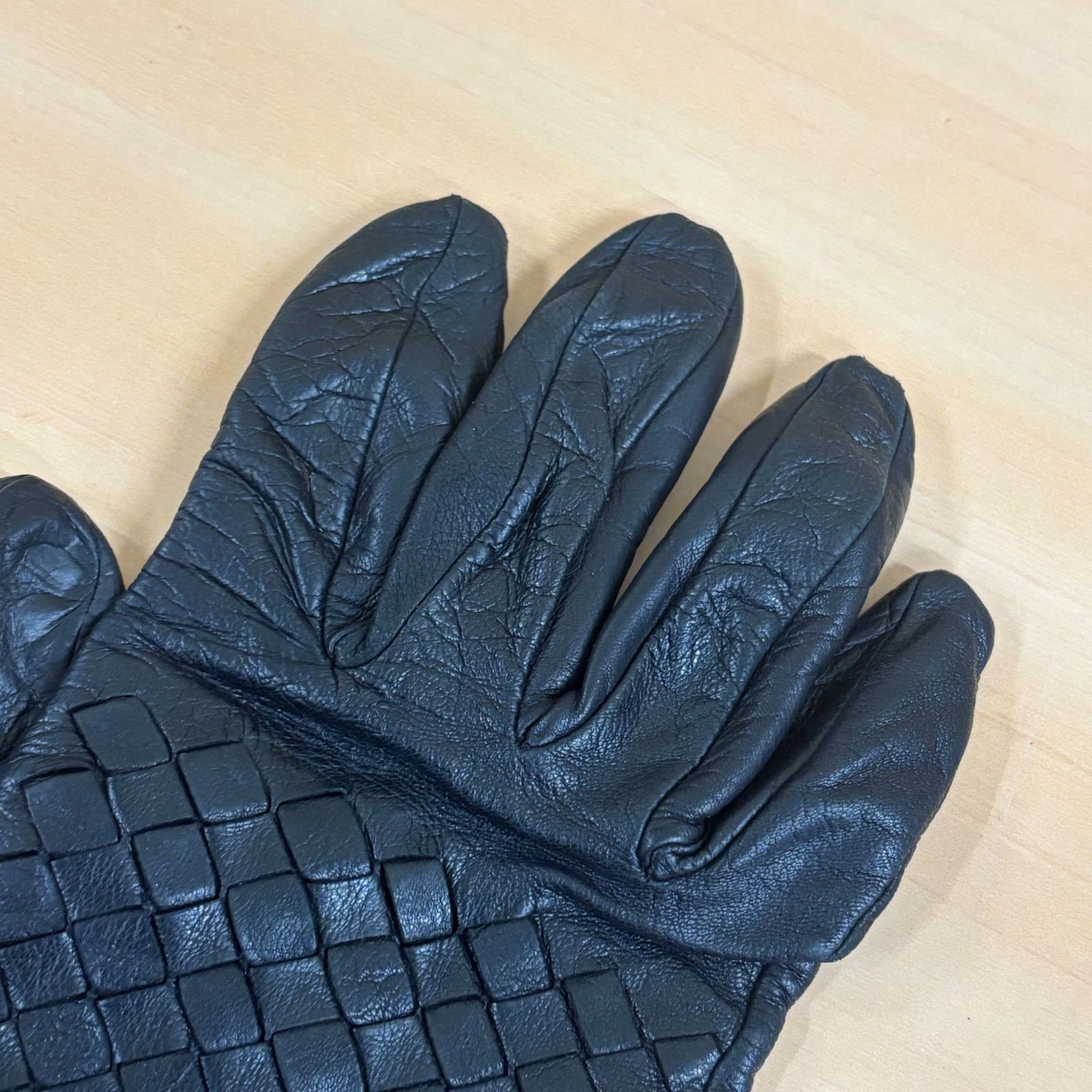  BOTTEGA VENETA ボッテガ ヴェネタ 手袋 レザー ブラック イントレチャートグローブ ユニセックス 75 手袋 アームカバー 小物