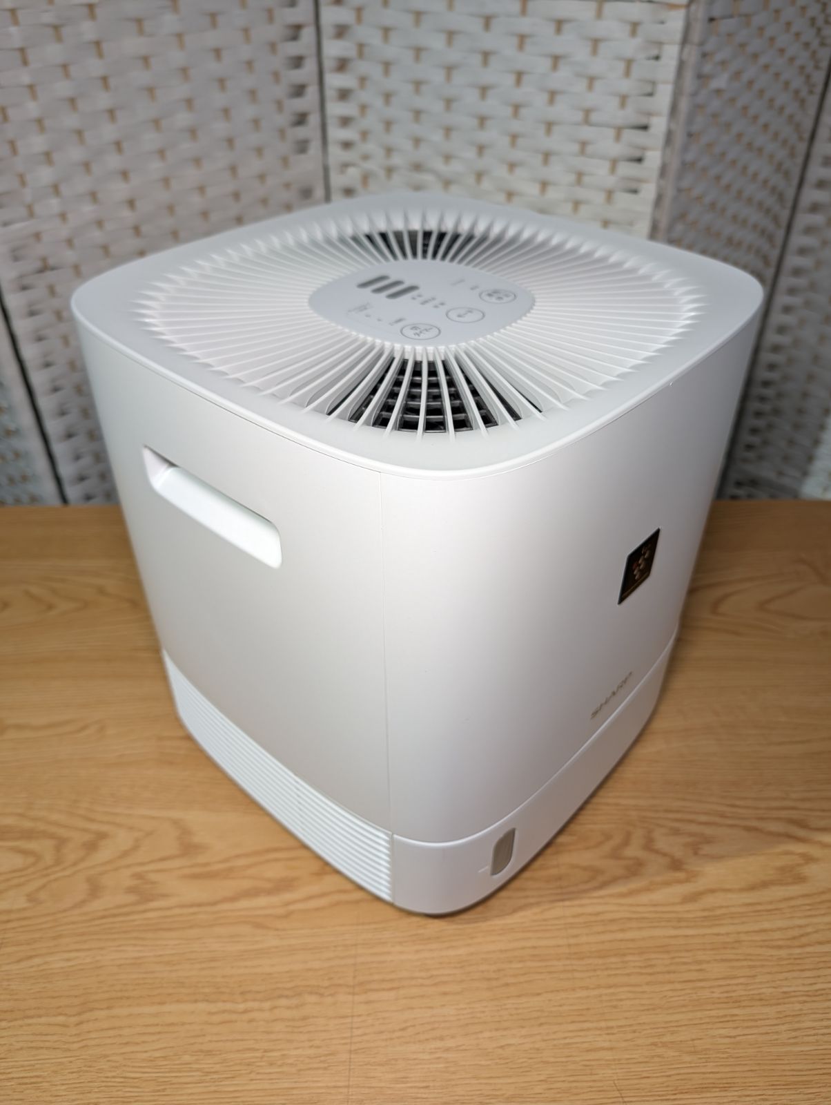 美品】SHARP 衣類乾燥除湿機 CV-P60-W 2022年製 - メルカリ