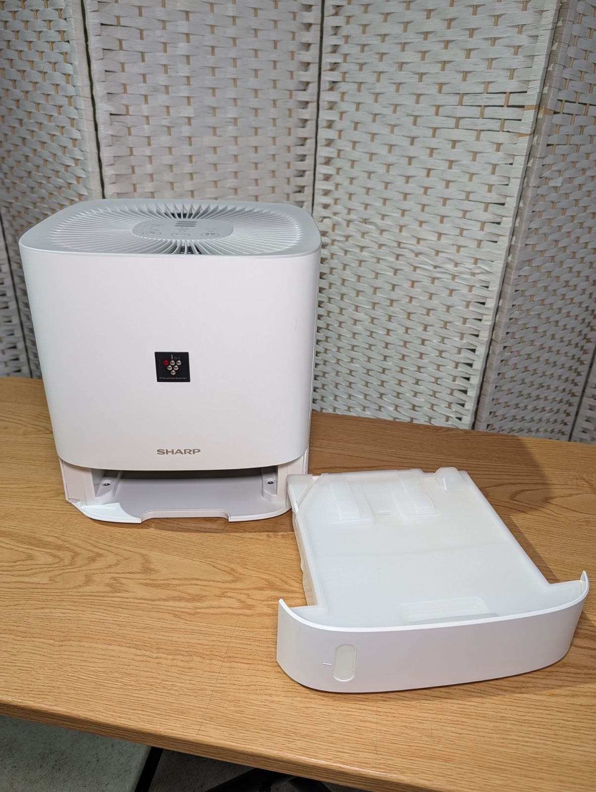 美品】SHARP 衣類乾燥除湿機 CV-P60-W 2022年製 - メルカリ