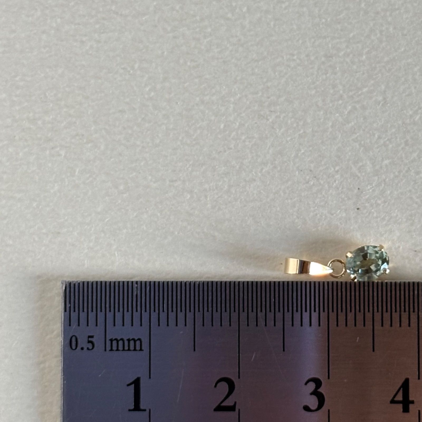 K18 天然石モンタナグリーンサファイア オーバル ペンダントトップ