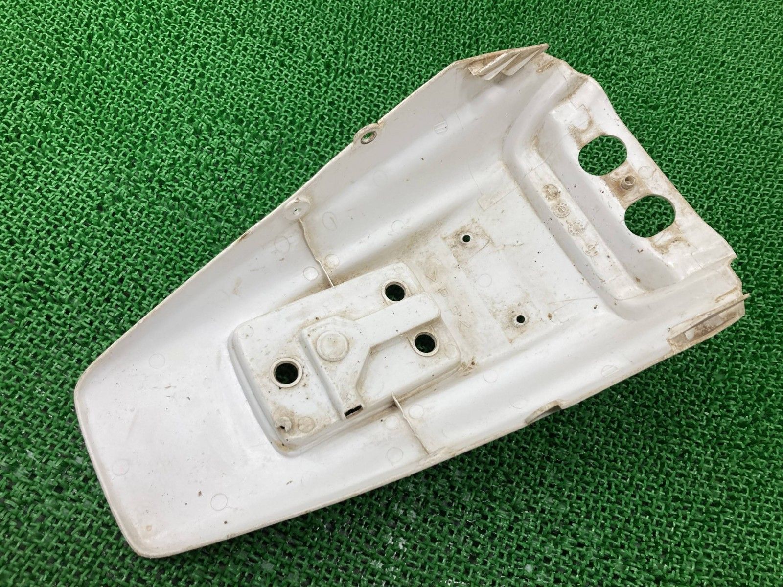 バイク DT230ランツァ リアフェンダー 白 ヤマハ 純正 バイク 部品 4TP
