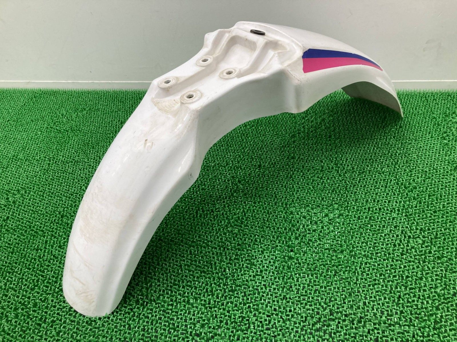 DT200WR フロントフェンダー 白 ヤマハ 純正 中古 バイク 部品 3XP ペイント素材に 割れ欠け無し 品薄 希少品 車検 Genuine Cf DT200WR フロントフェンダー 白 ヤマハ 純正 中古 バイク 部品 3XP
