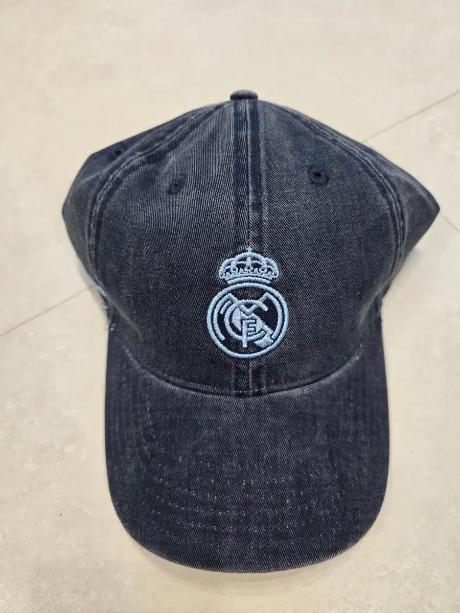 ルマドリード ネイビーブルーデニムキャップ 舗