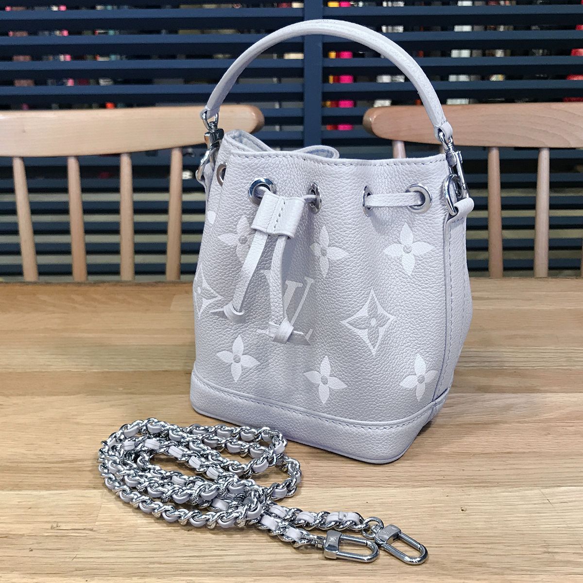 ルイヴィトン アンプラント ナノノエ ブリュームグレー ホワイトクォーツ 巾着ショルダーバッグ 2 WAY 14867