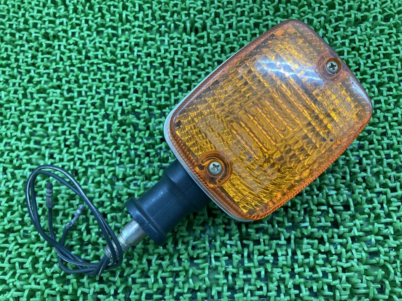 カタナ ウインカー 片側 35600-13 スズキ バイク 部品 GU 76 A 刀 割れ欠け無し 品 品薄 車検 tD