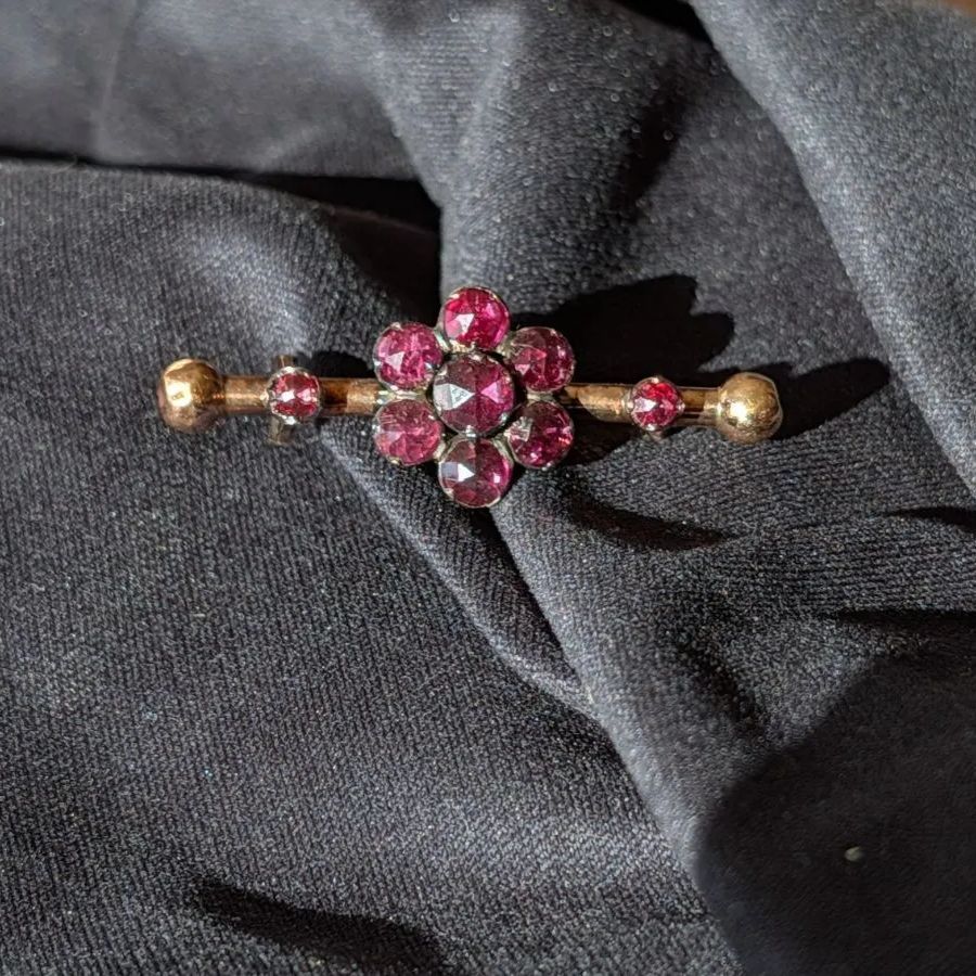 フランスアンティーク ペルピニャンガーネット クラスターブローチ １９世紀 １８金 お花のブローチ