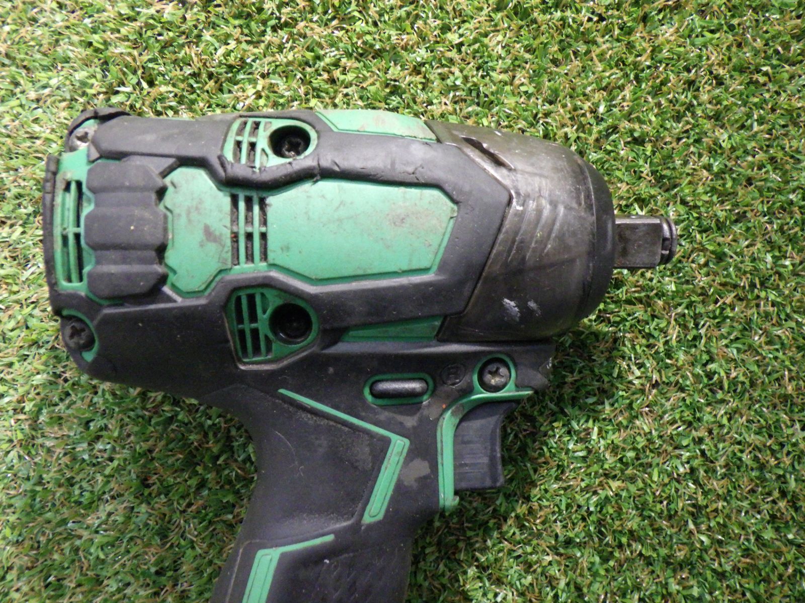 HiKOKI ハイコーキ コードレスインパクトレンチ 蓄電池 充電器 奥行14.5×高さ24.4 cm WR 36 DC NN 品