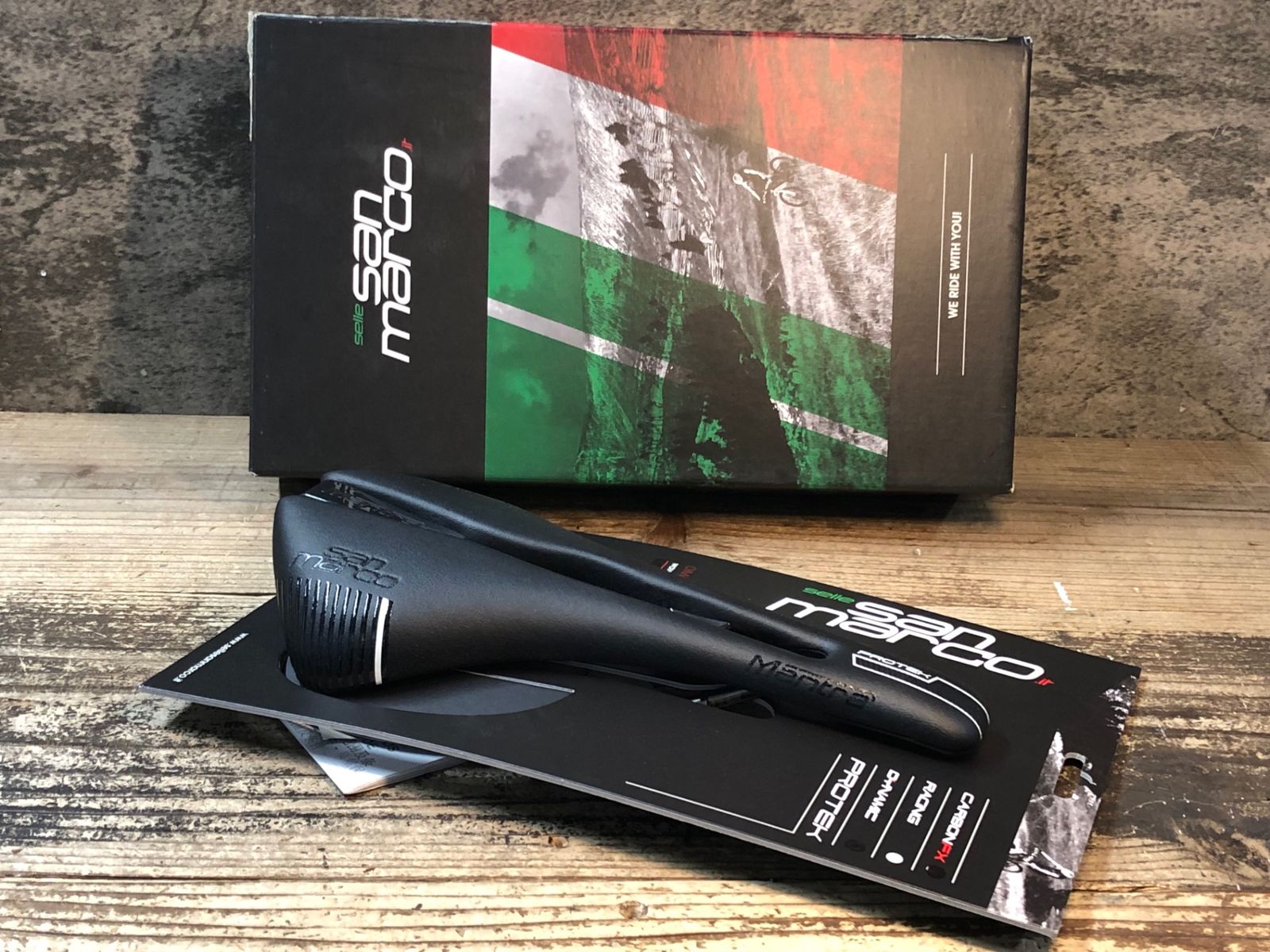 JR 432 サンマルコ san marco MANTRA RACiNG PROTEK サドル 黒 NARROW XSiLiTE レール