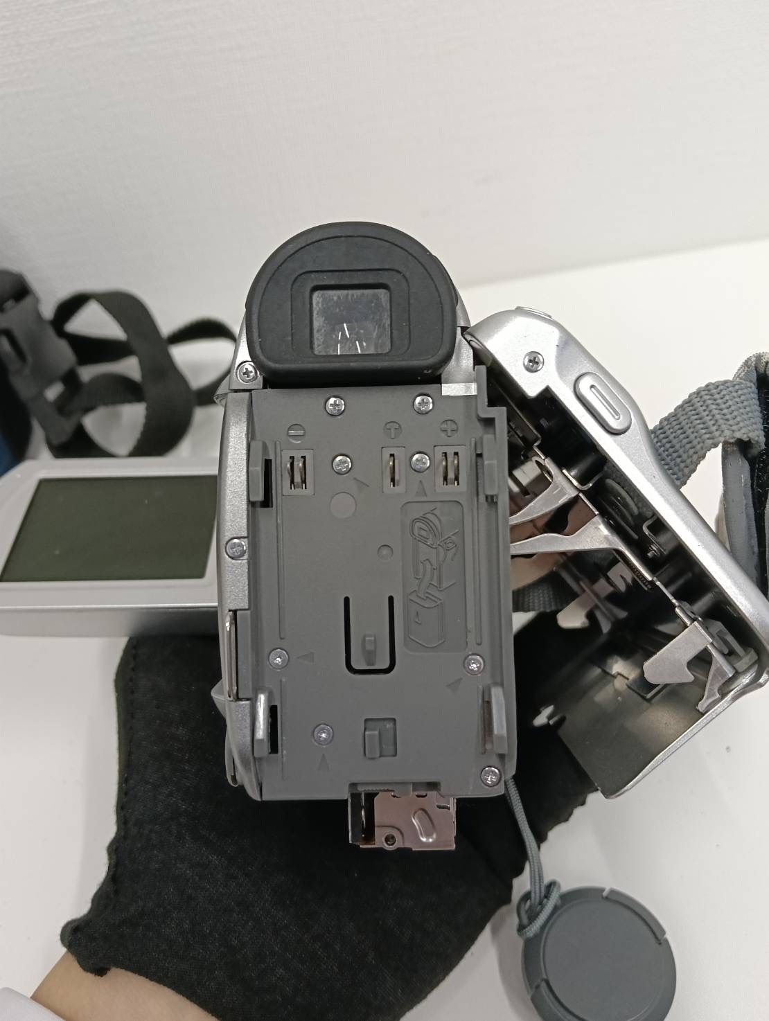 中古品】 Victorビクター デジタルビデオカメラ GR-D230 シルバー