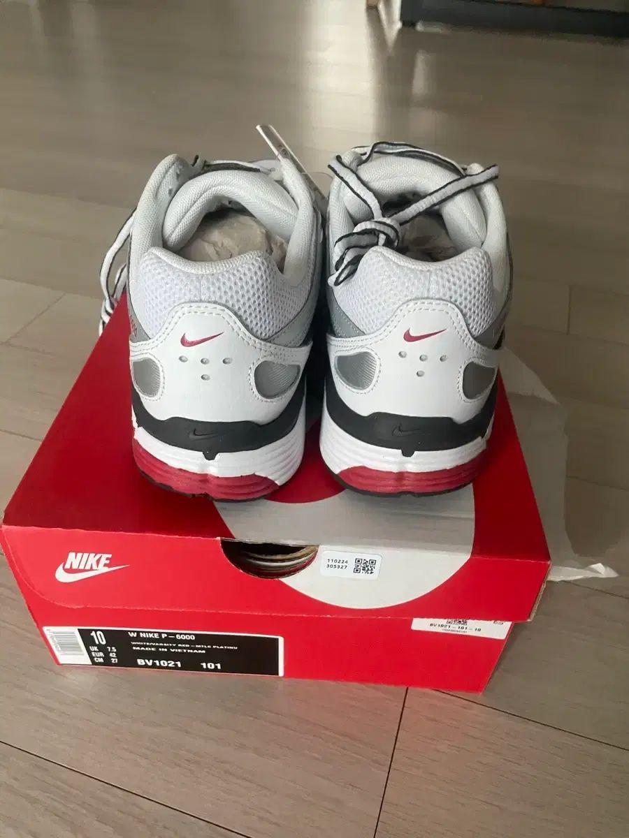 シルバー レッド