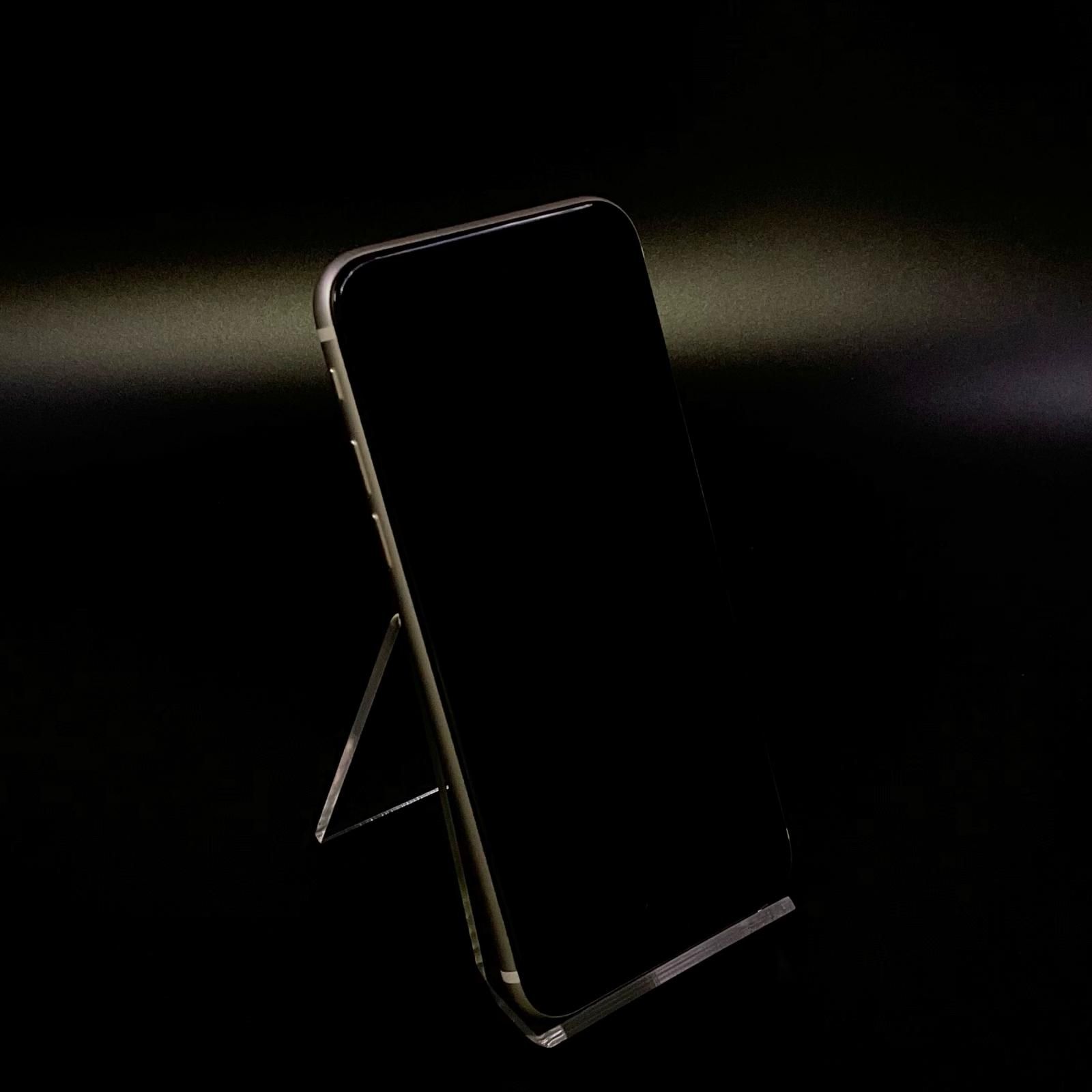 iPhone SE 第3世代 128 GB スターライト Softbank SIMフリー 白ロム 83%