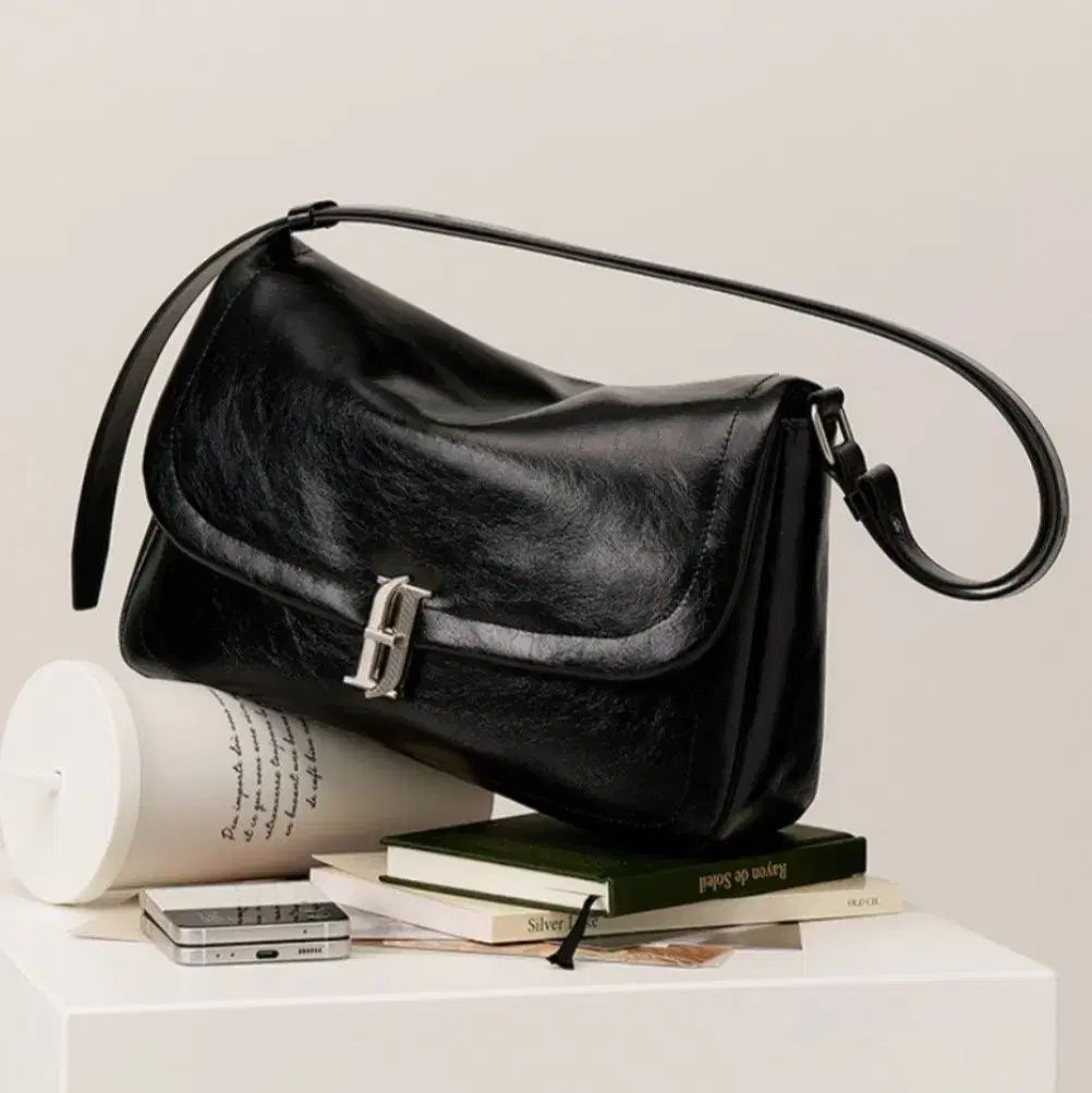 J.ESTINA GINO MD メッセンジャー クロスバック