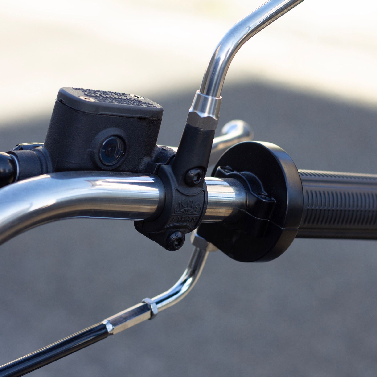 Grimeca ブレーキマスター　ミラーブラケット付き GRIMECA マスターシリンダー用 ミラーブラケット 7/8インチ ブラック