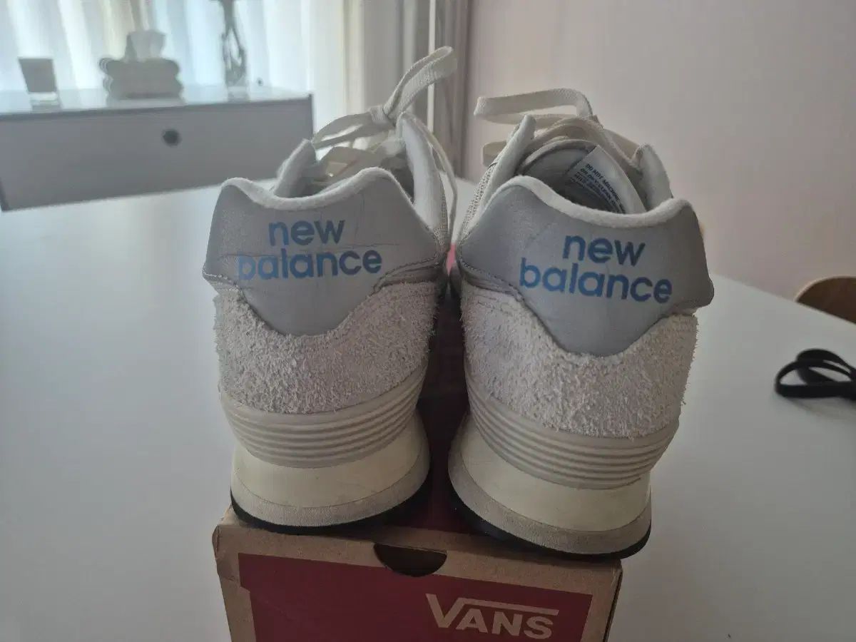 ニュー ンス ヘリテイジ 574 アイボリー