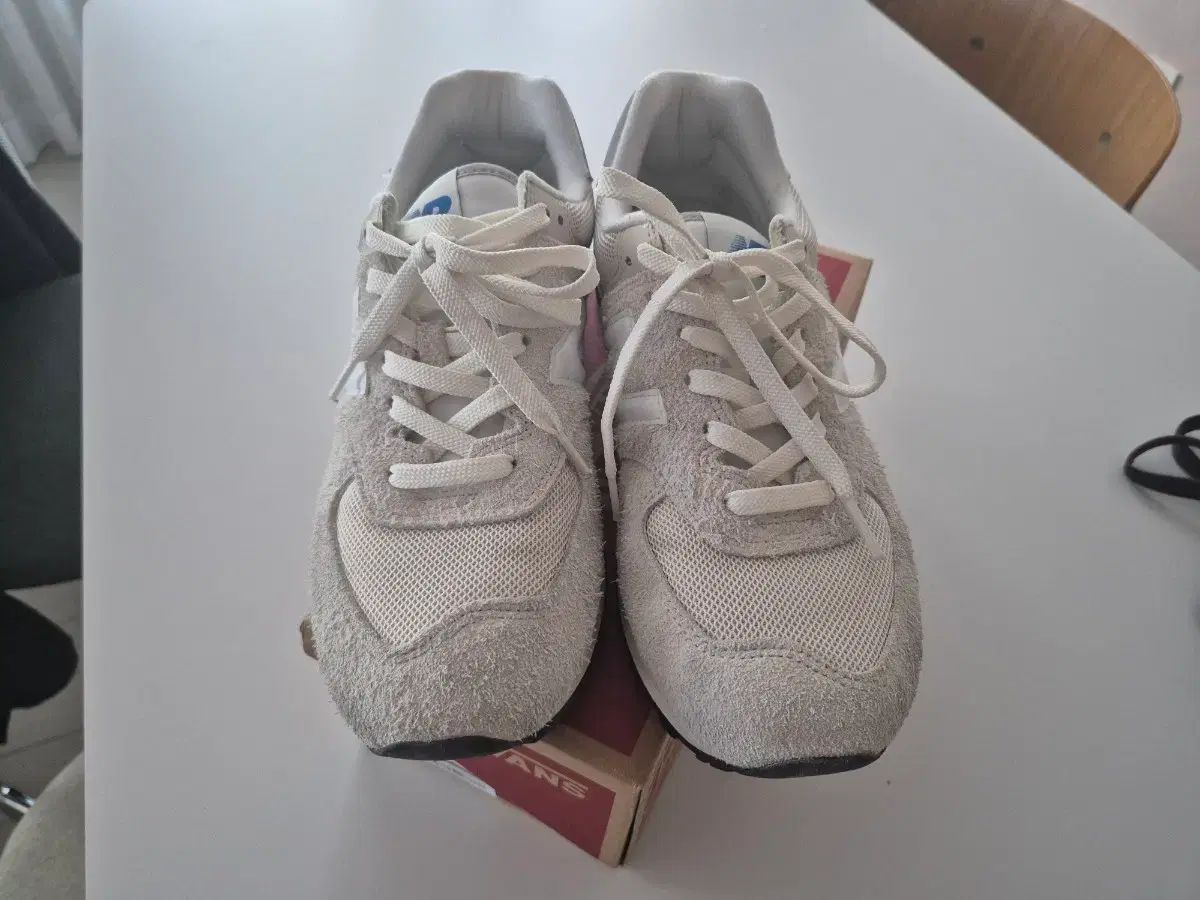 ニュー ンス ヘリテイジ 574 アイボリー