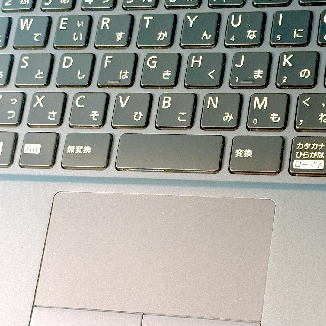 超薄型軽量☆メモリ8GB・SSDで快速☆指紋認証☆Windows11☆ノート