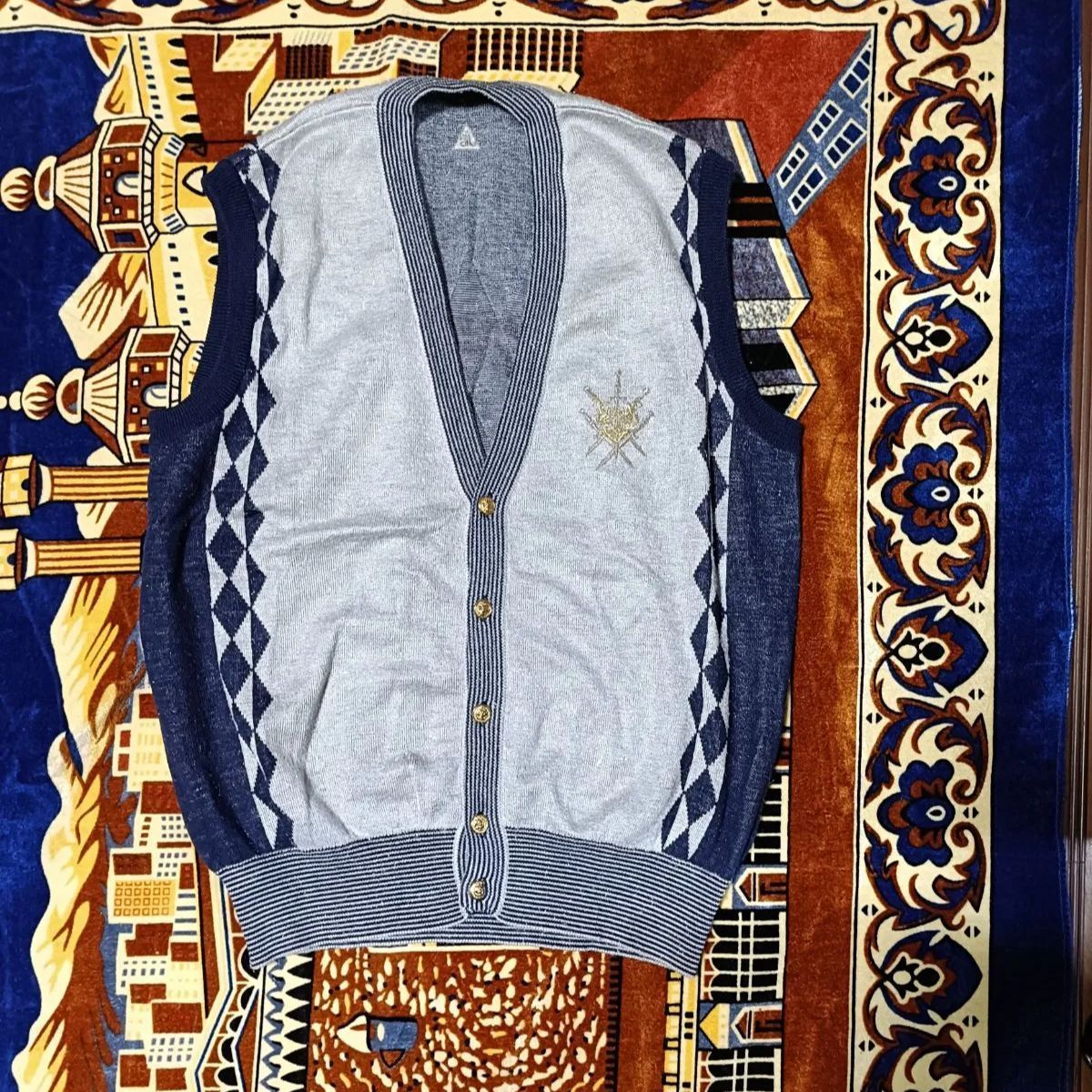 SALE最終価格🌹ジャンボ尾崎ニットベストLLサイズ - メルカリ