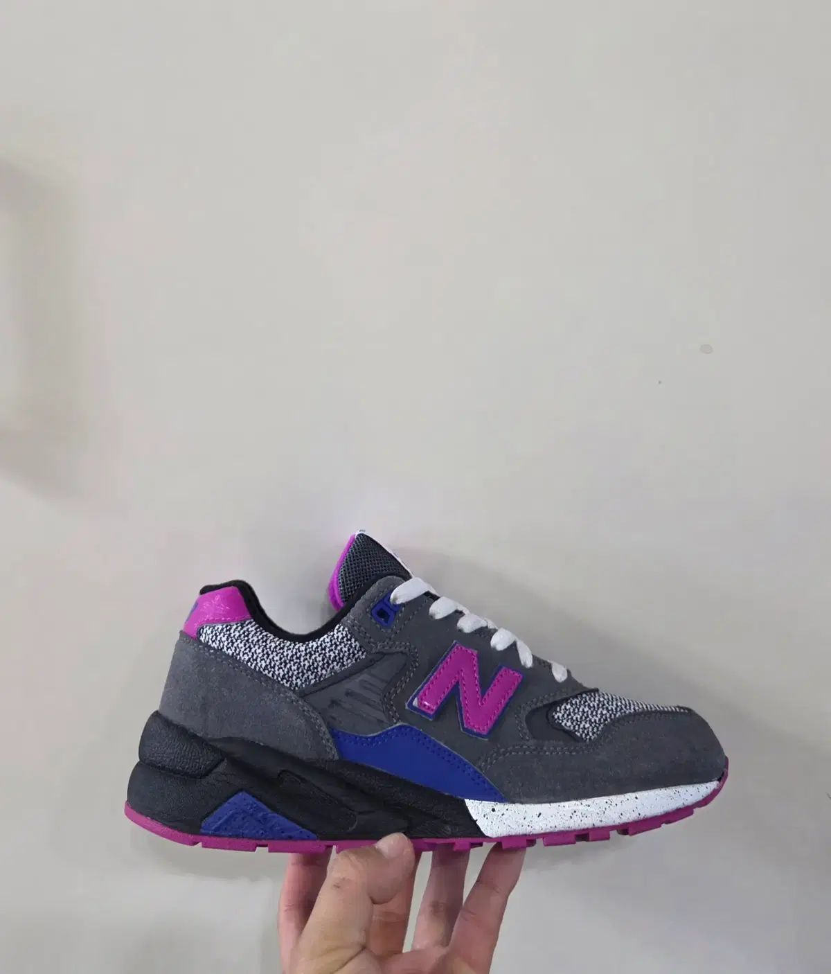 250 ニュー ンス 580 エリート エディション DARK ホットピンク 廃盤 実物