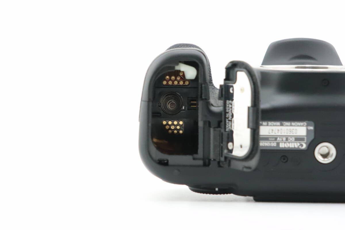 ☆極上品☆ショット数9,938回☆キヤノン CANON EOS 60D ボディ 充電器