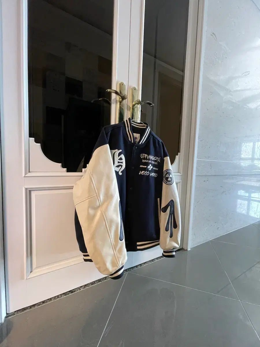 フード付き スタジャン ネイビー 2