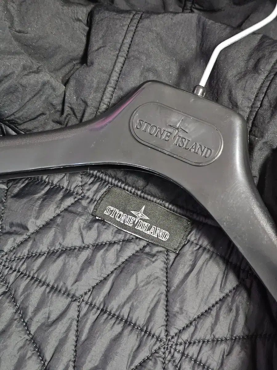 ストーンアイランド シャドウ