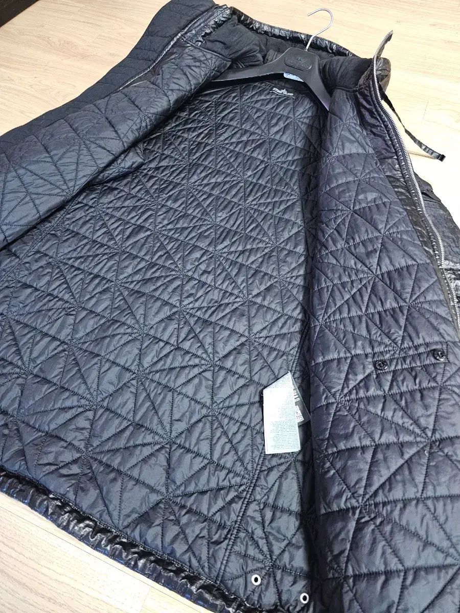 ストーンアイランド シャドウ