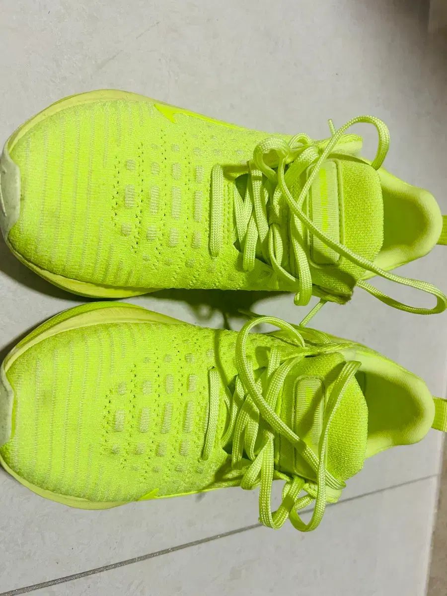 ナイキ インフィニティラン 4 255