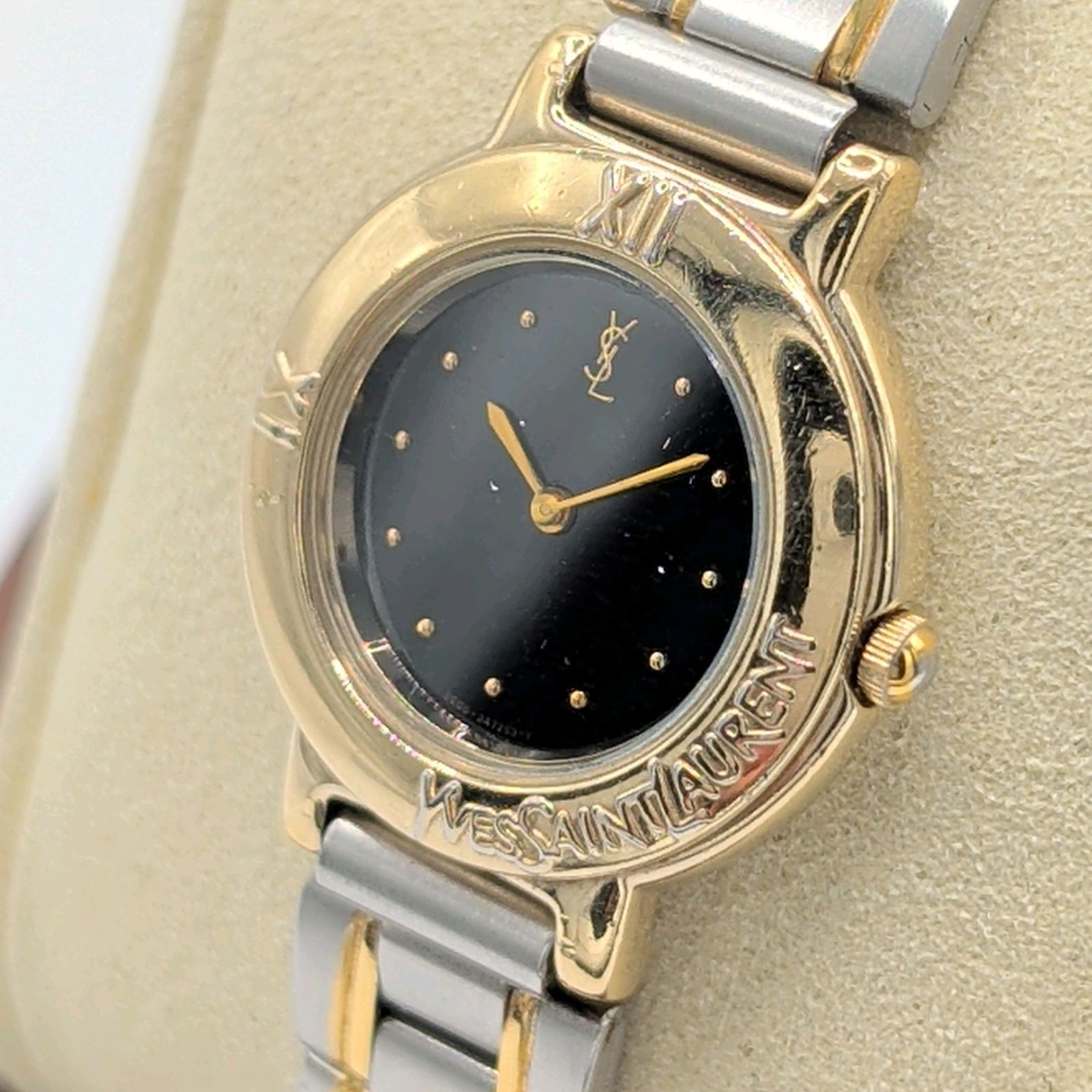 Yves Saint Laurentシェル文字盤 クォーツ 腕時計 ダイヤベゼル Yves Saint Laurentシェル文字盤 クォーツ 腕時計 ダイヤベゼル Yves