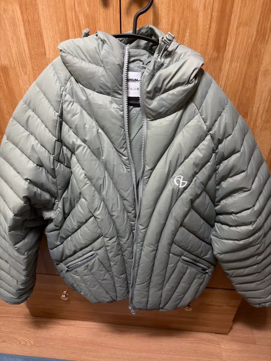 ノーマニュアル ヌベスライトダック カーキ L