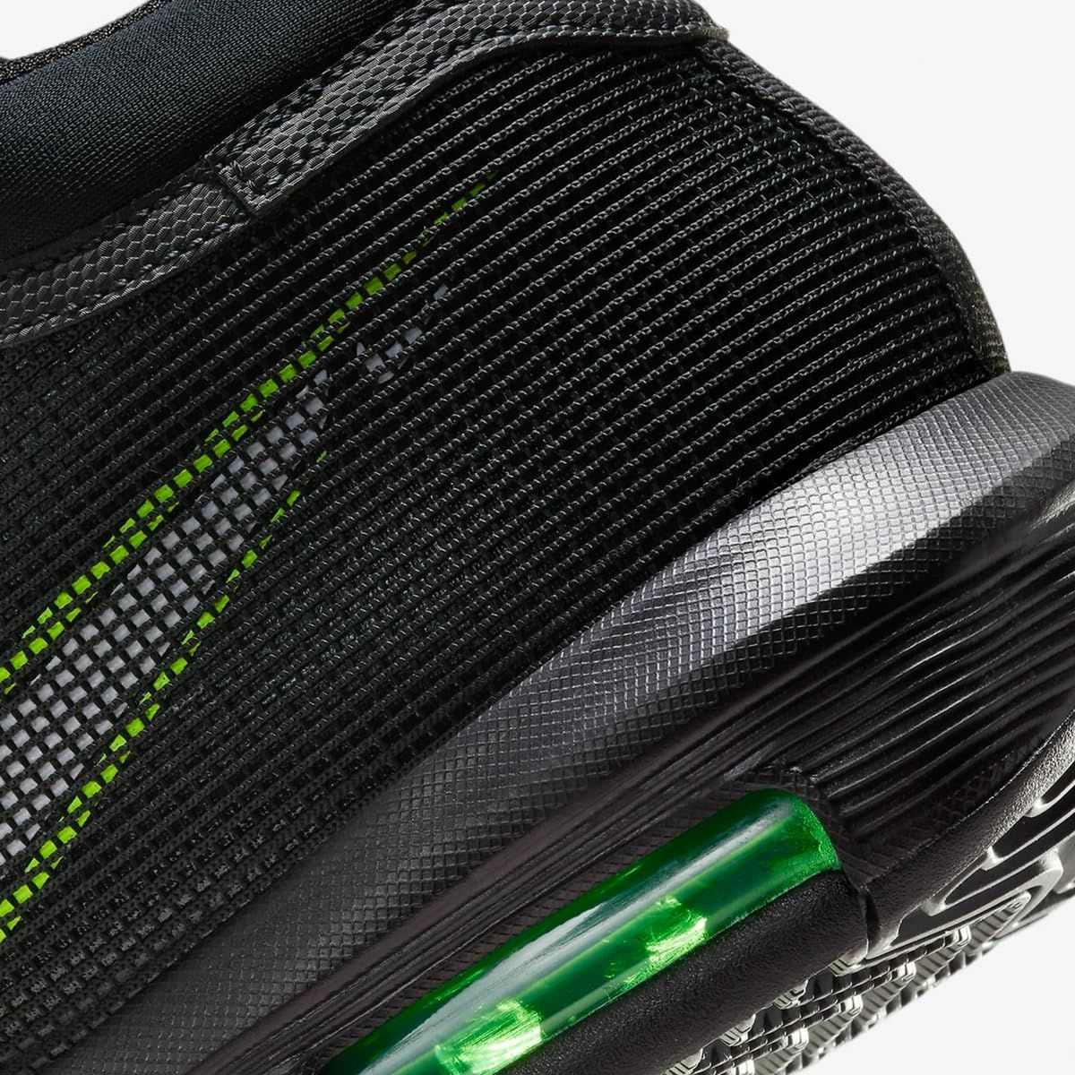 ナイキ レブロン