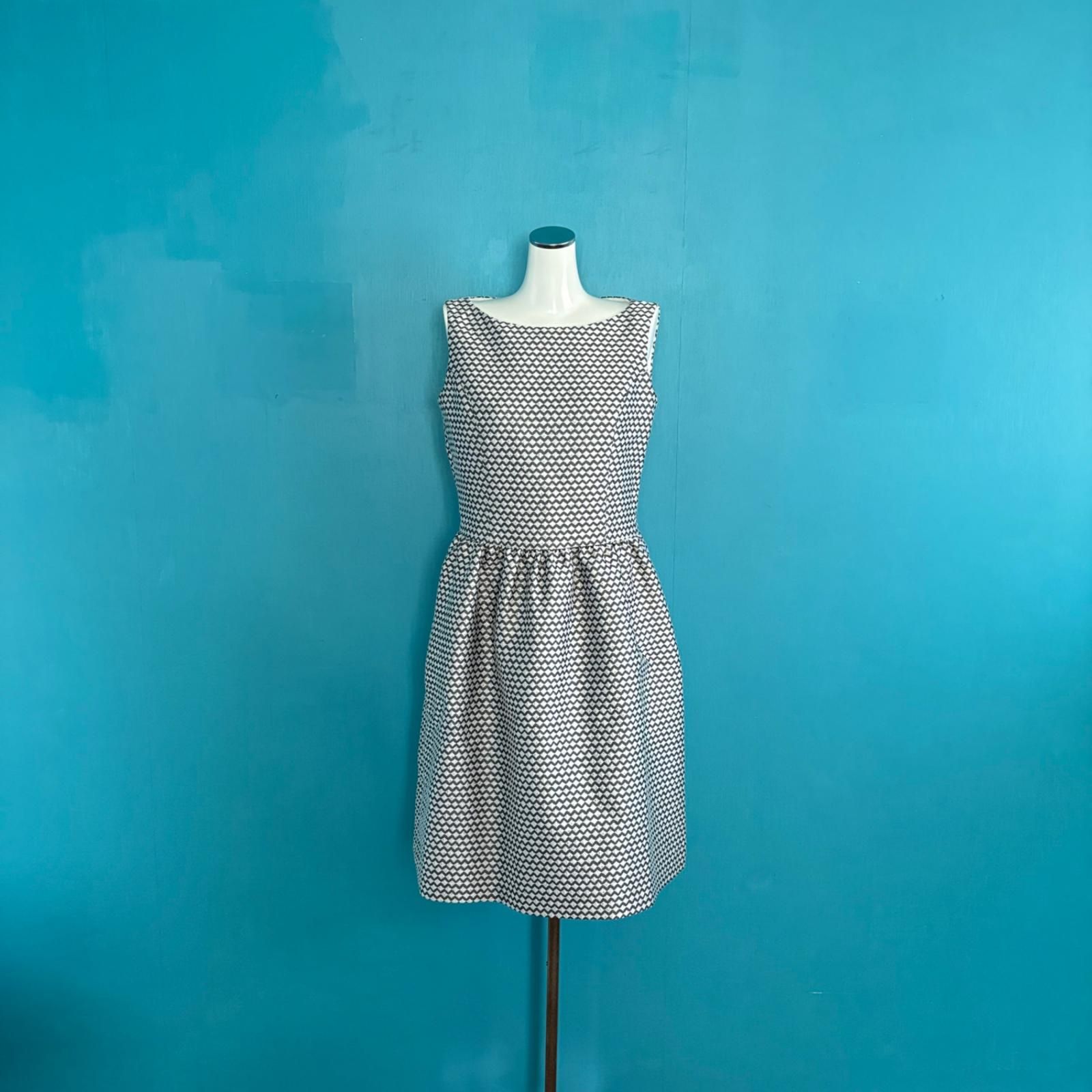 【美品】Rene ルネ　TISSUE生地　ツイードワンピース　シルク混（228） 1114 René ルネ TISSUE社製生地 ワンピース 36 イタリア製素材 シルク