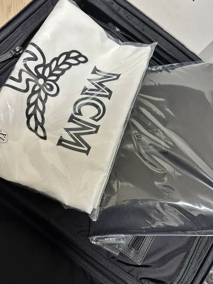 MCM ボストンバッグ - メルカリ