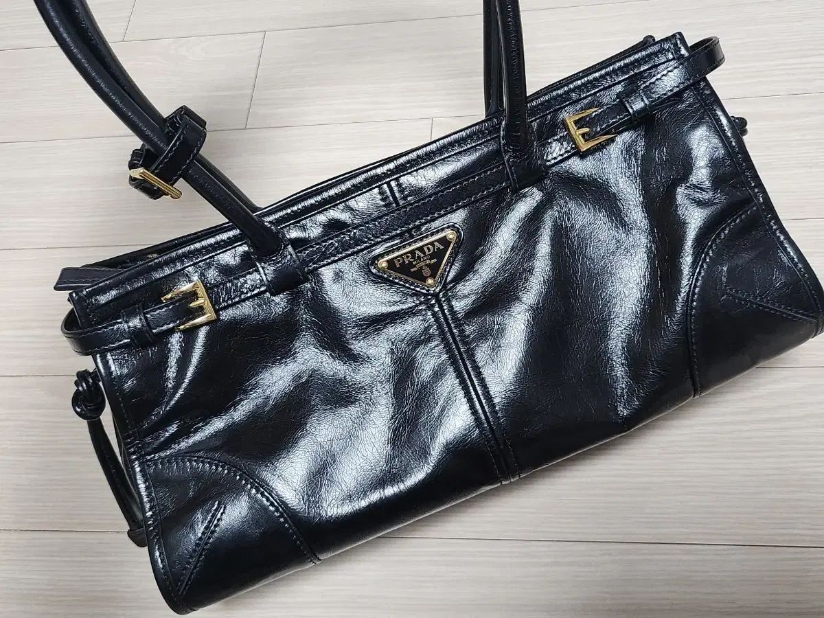 PRADA プラダ ボニーバッグ ミディアム ブラック