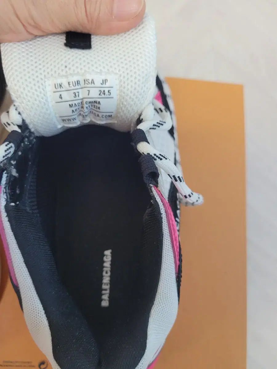  バレンシアガ スニーカー スニーカー 靴