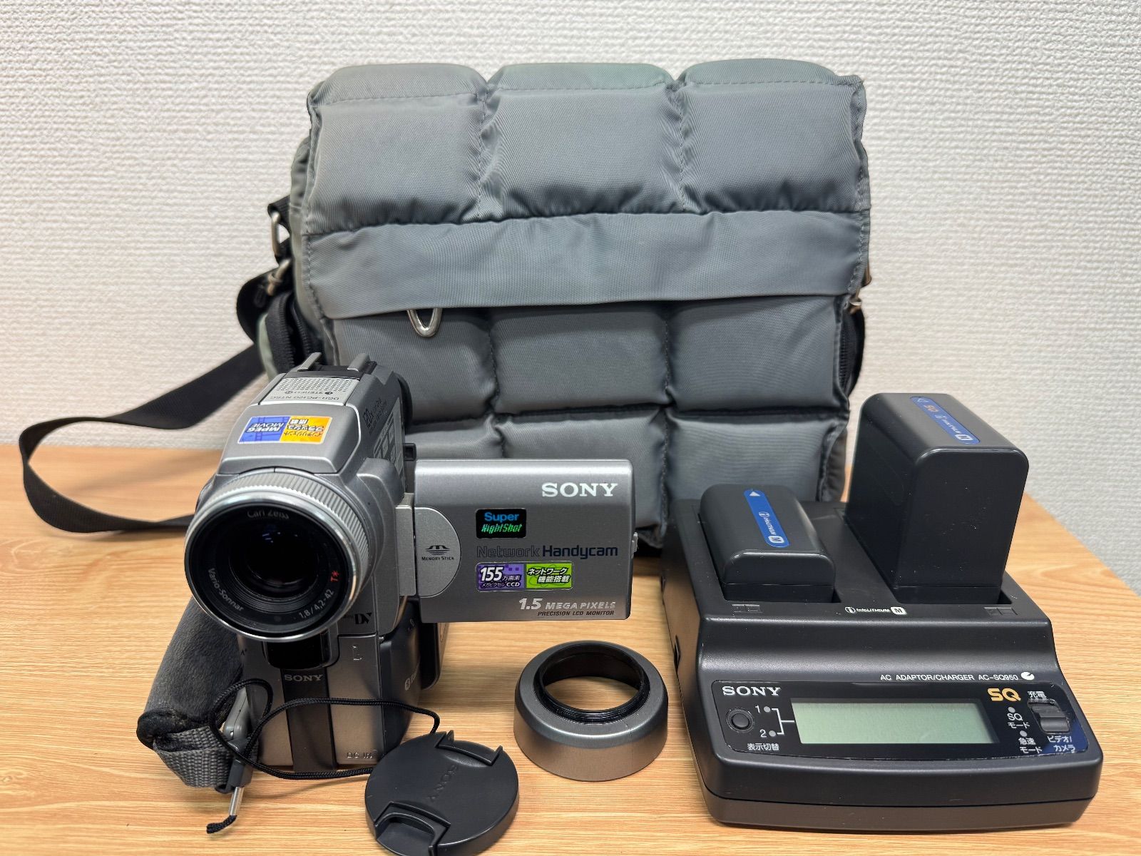 ジャンク品】SONY ソニー Network Handycom DCR PC120.社外ケース付き 
