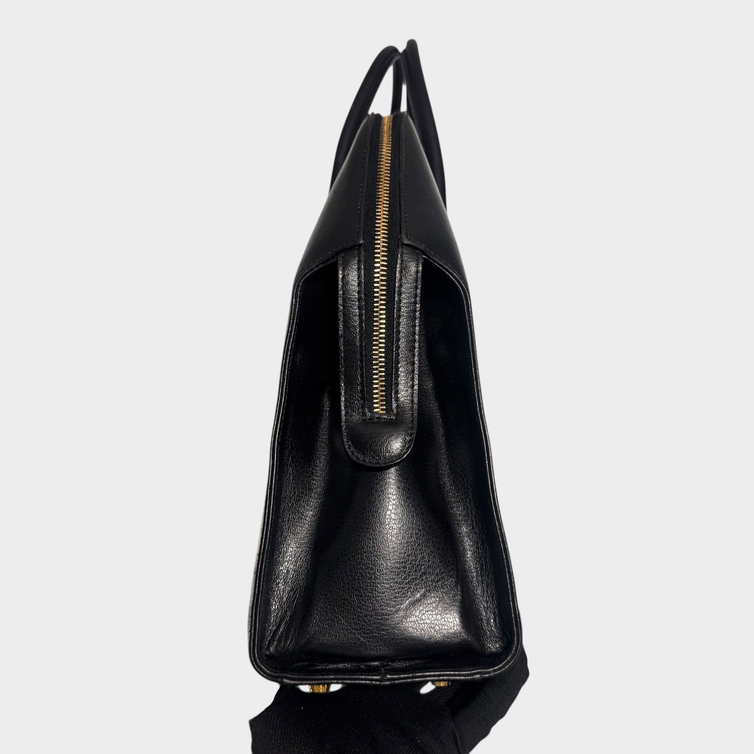 【極美品】サルヴァトーレフェラガモ ハンドバック アリー ガンチーニ ブラック サルヴァトーレフェラガモ ガンチーニ ショルダーバッグ レディース