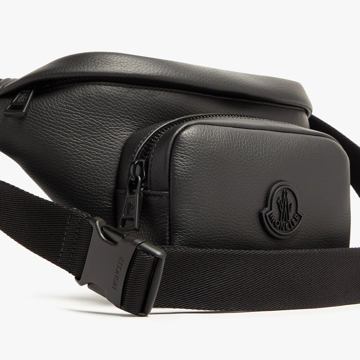 8 MONCLER モンクレール 5M00005 M4551 DURANCE ブラック ショルダー
