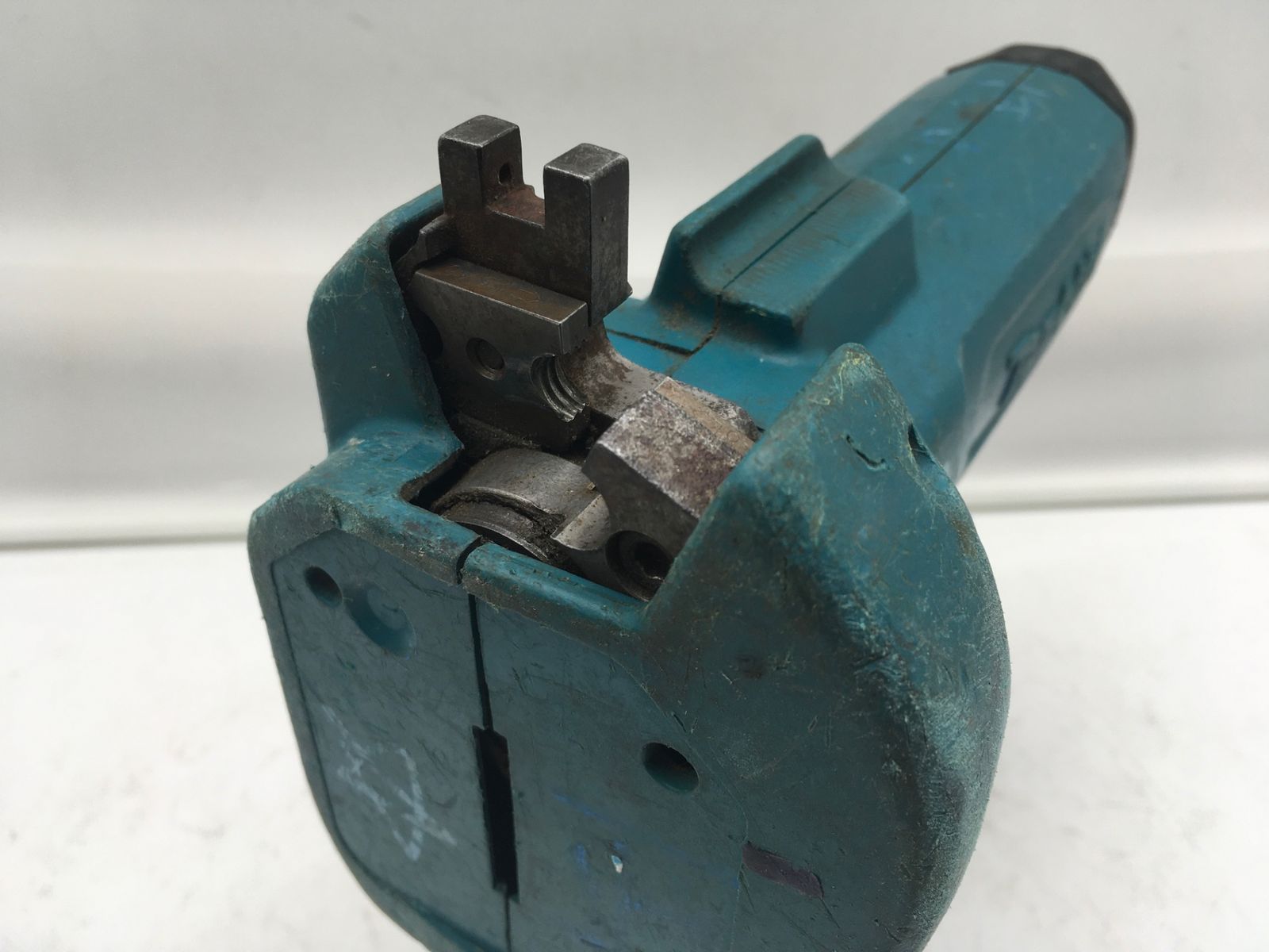 品】Makita/マキタ SC101DZ ☆ 14.4v充電式全ネジカッタ 【本体