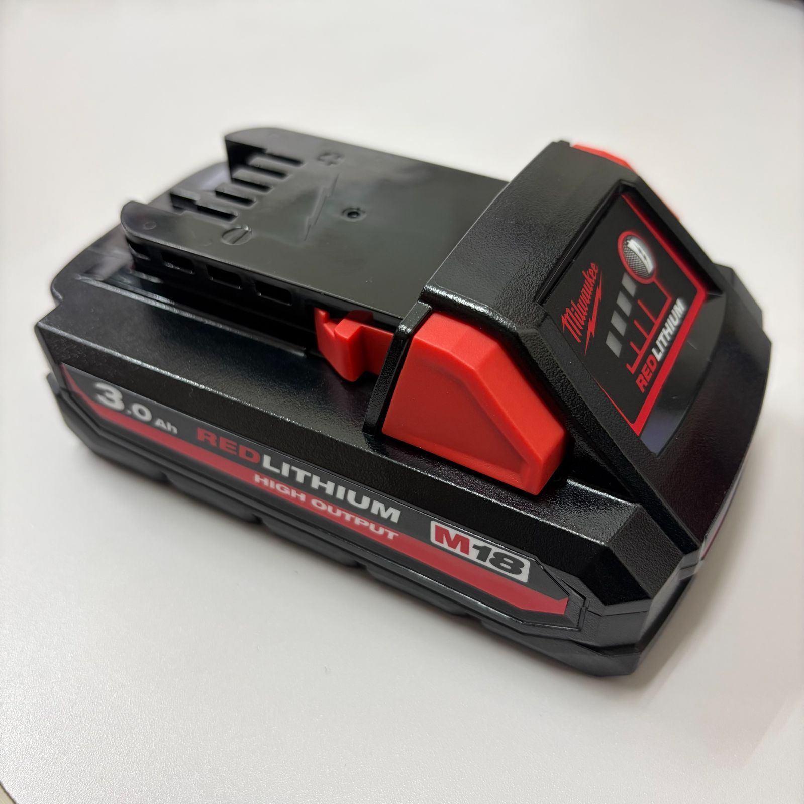 新品未使用 ミルウォーキー M18 3.0AH バッテリー M18HB3JP M18HB3 
