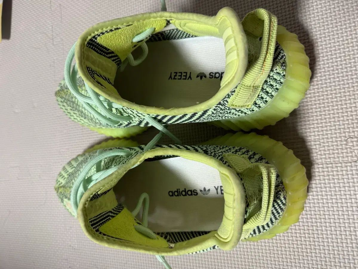  アディダス イージーブースト350 V 2 イーズリール スニーカー 靴