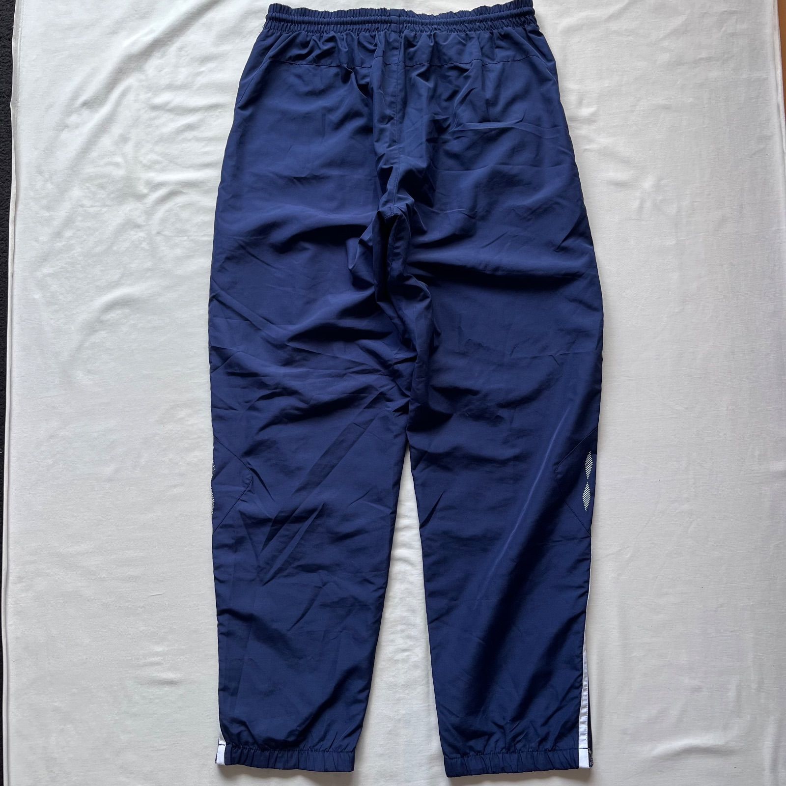 イングランド代表 UMBRO アンブロ ナイロンパンツ Lサイズ デサント イングランド代表 UMBRO アンブロ ナイロンパンツ Lサイズ デサント