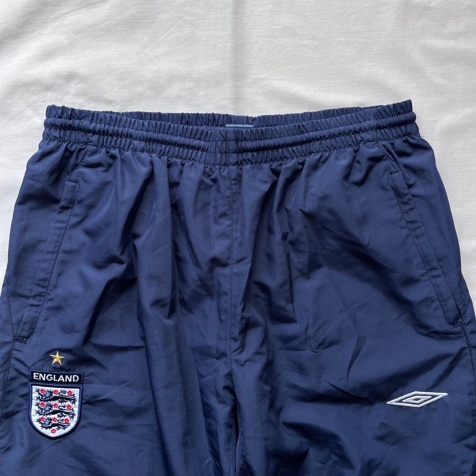 umbro ナイロンパンツ　イングランド代表　00s UMBRO アンブロ ナイロンパンツ イングランド代表 00s デサント - メルカリ