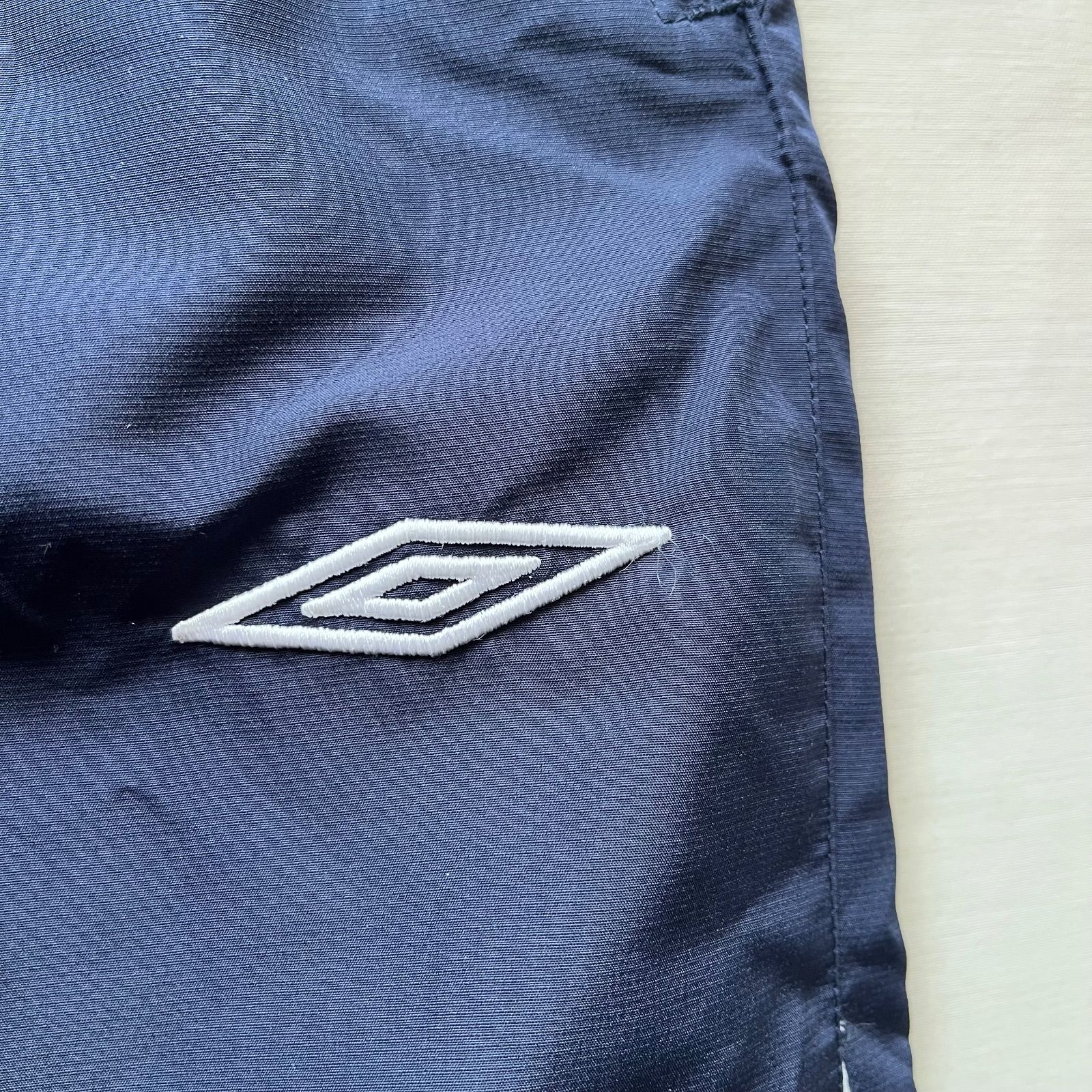 umbro ナイロンパンツ　イングランド代表　00s UMBRO アンブロ ナイロンパンツ イングランド代表 00s デサント - メルカリ