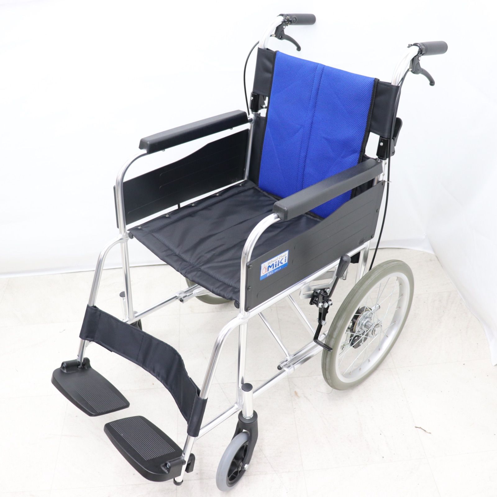 介護 ノーパンクタイヤ 愛知県愛西市 ラクル介護館