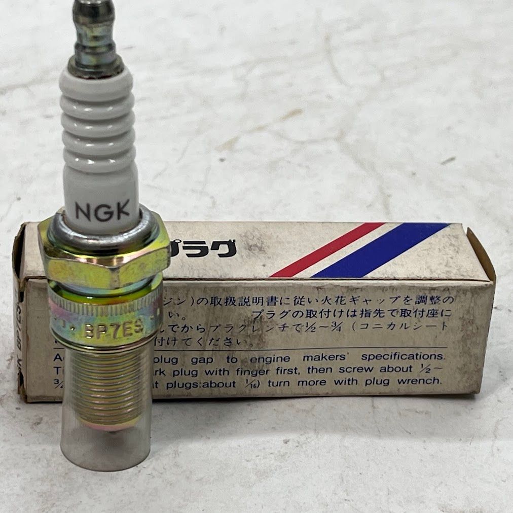 未使用品 4個セットNISSAN(ニッサン)日産純正部品スパーク プラグ